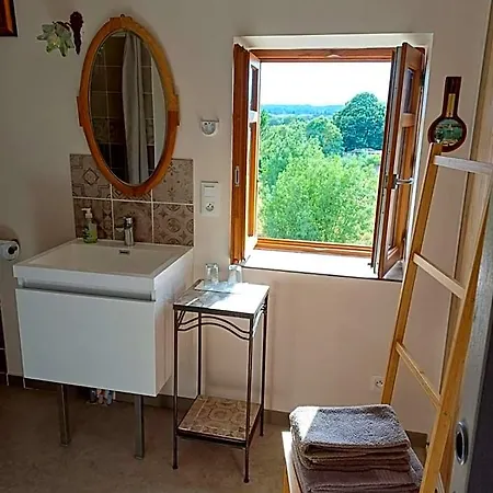 Bed & Breakfast La Maison De L'ecluse 3*