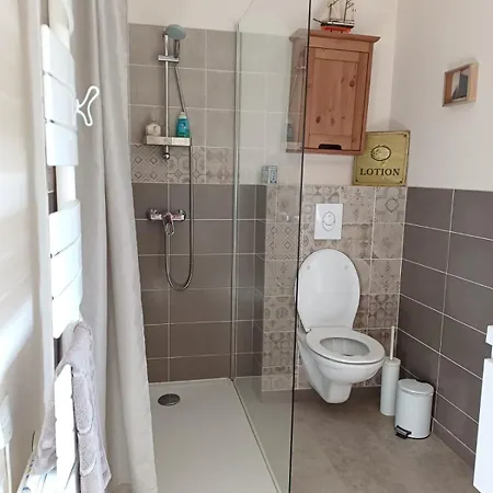 La Maison De L'ecluse Nocleg ze śniadaniem 3*